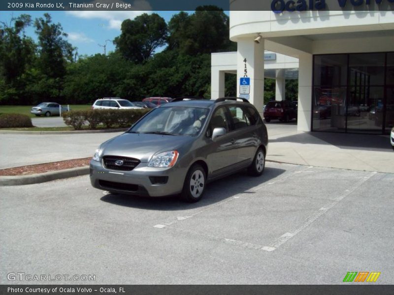 Titanium Gray / Beige 2009 Kia Rondo LX