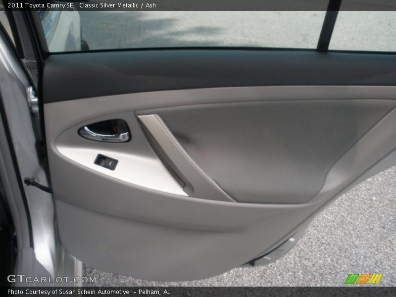 Classic Silver Metallic / Ash 2011 Toyota Camry SE
