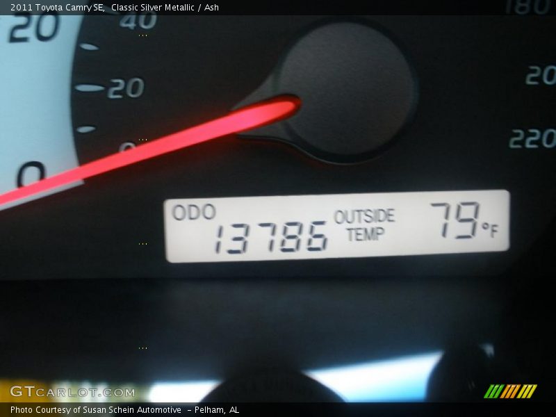 Classic Silver Metallic / Ash 2011 Toyota Camry SE