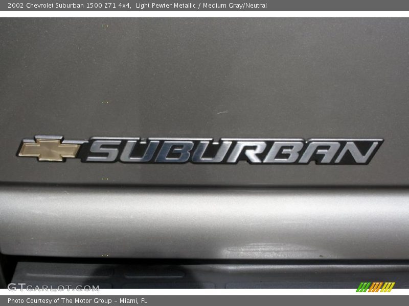 Light Pewter Metallic / Medium Gray/Neutral 2002 Chevrolet Suburban 1500 Z71 4x4