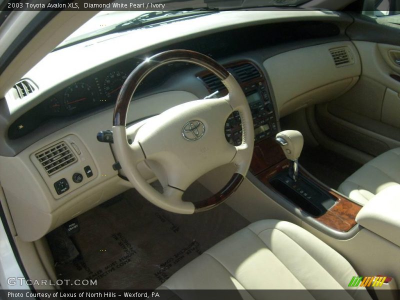 Diamond White Pearl / Ivory 2003 Toyota Avalon XLS