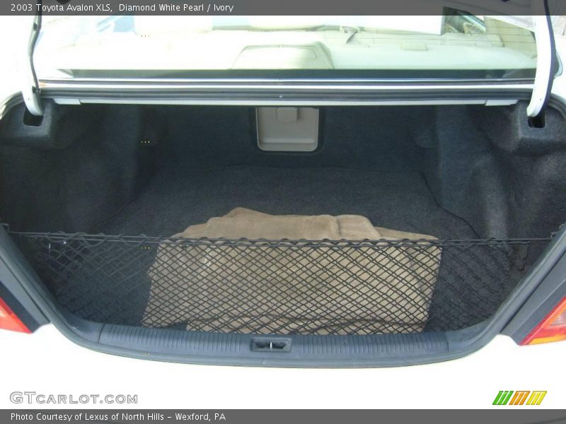 Diamond White Pearl / Ivory 2003 Toyota Avalon XLS