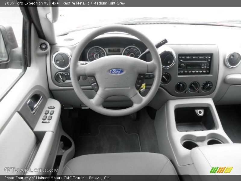 Dashboard of 2006 Expedition XLT 4x4