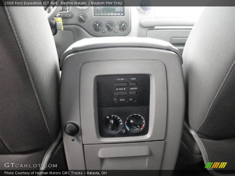 Controls of 2006 Expedition XLT 4x4