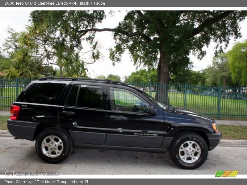 Black / Taupe 2000 Jeep Grand Cherokee Laredo 4x4