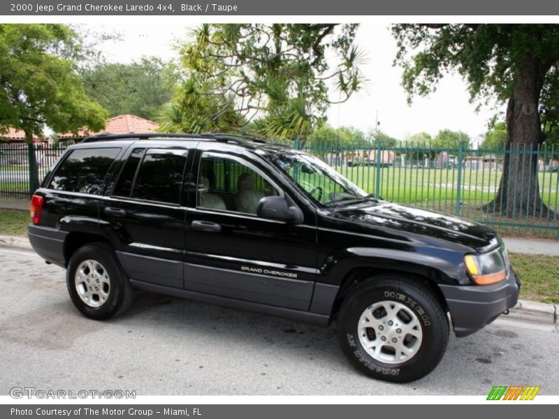Black / Taupe 2000 Jeep Grand Cherokee Laredo 4x4