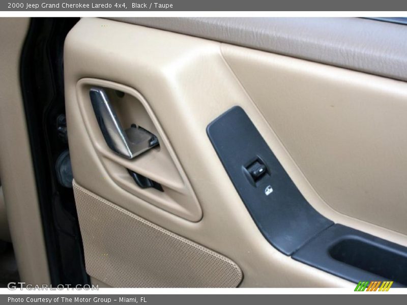 Black / Taupe 2000 Jeep Grand Cherokee Laredo 4x4