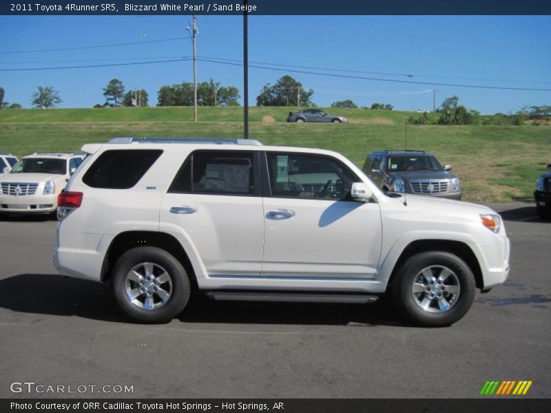 Blizzard White Pearl / Sand Beige 2011 Toyota 4Runner SR5