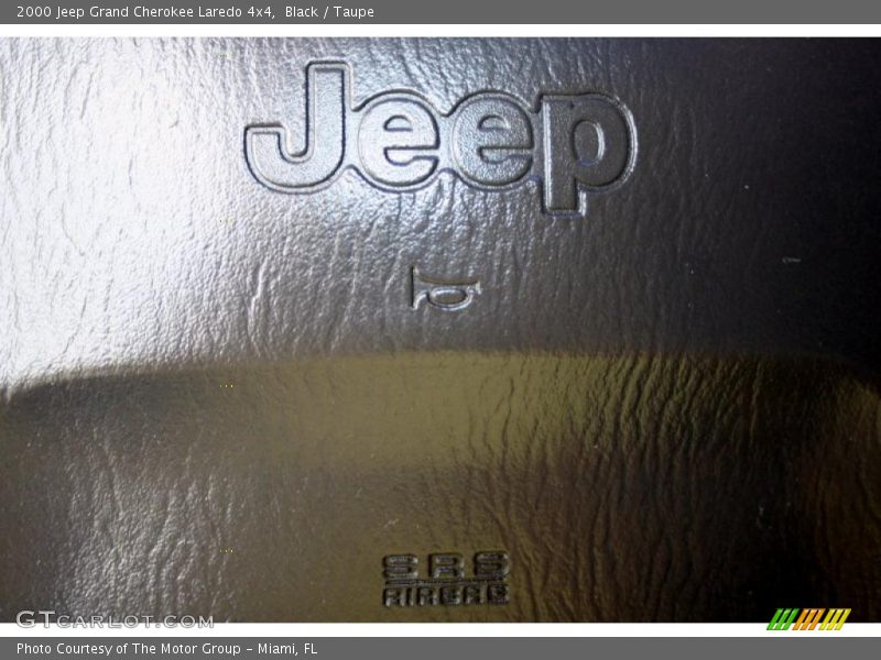 Black / Taupe 2000 Jeep Grand Cherokee Laredo 4x4