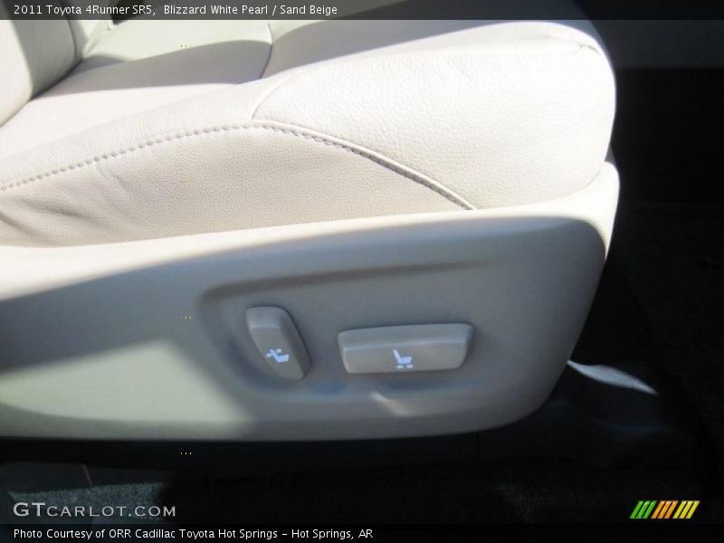 Blizzard White Pearl / Sand Beige 2011 Toyota 4Runner SR5
