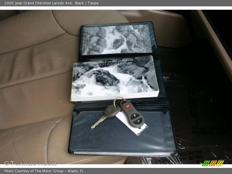 Black / Taupe 2000 Jeep Grand Cherokee Laredo 4x4