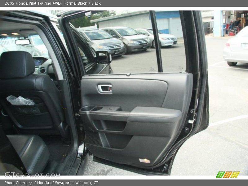 Formal Black / Black 2009 Honda Pilot Touring 4WD