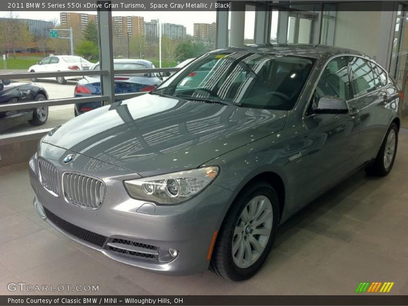 Space Gray Metallic / Black 2011 BMW 5 Series 550i xDrive Gran Turismo