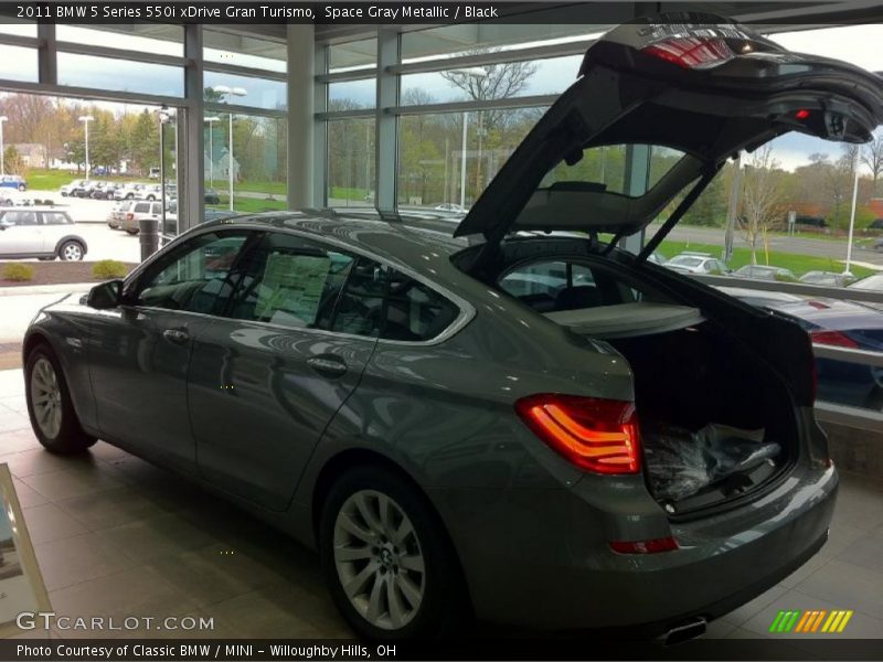 Space Gray Metallic / Black 2011 BMW 5 Series 550i xDrive Gran Turismo