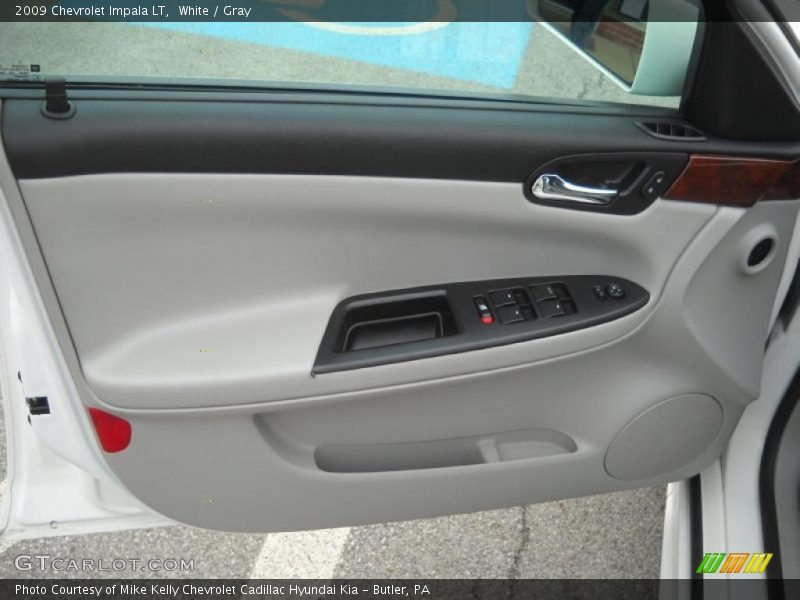 White / Gray 2009 Chevrolet Impala LT
