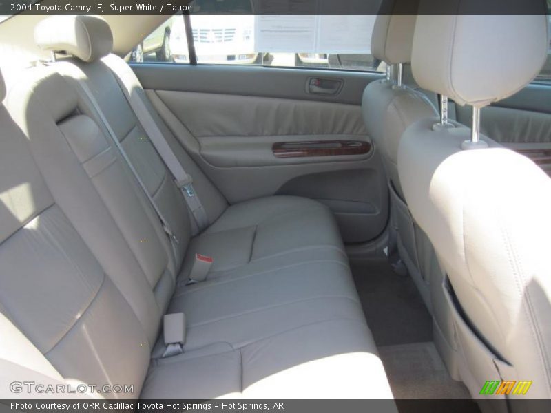 Super White / Taupe 2004 Toyota Camry LE