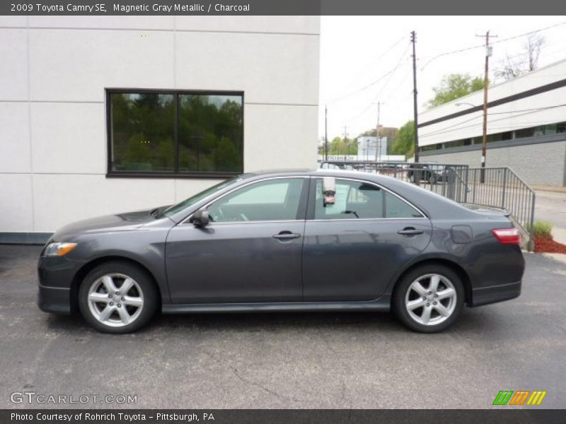 Magnetic Gray Metallic / Charcoal 2009 Toyota Camry SE