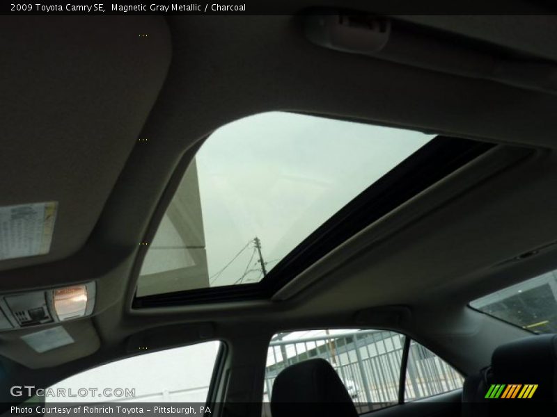 Magnetic Gray Metallic / Charcoal 2009 Toyota Camry SE