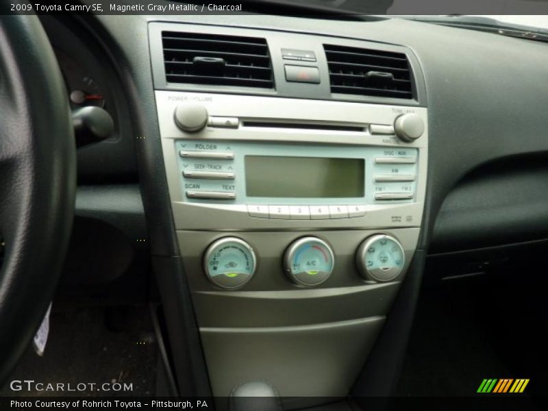 Magnetic Gray Metallic / Charcoal 2009 Toyota Camry SE