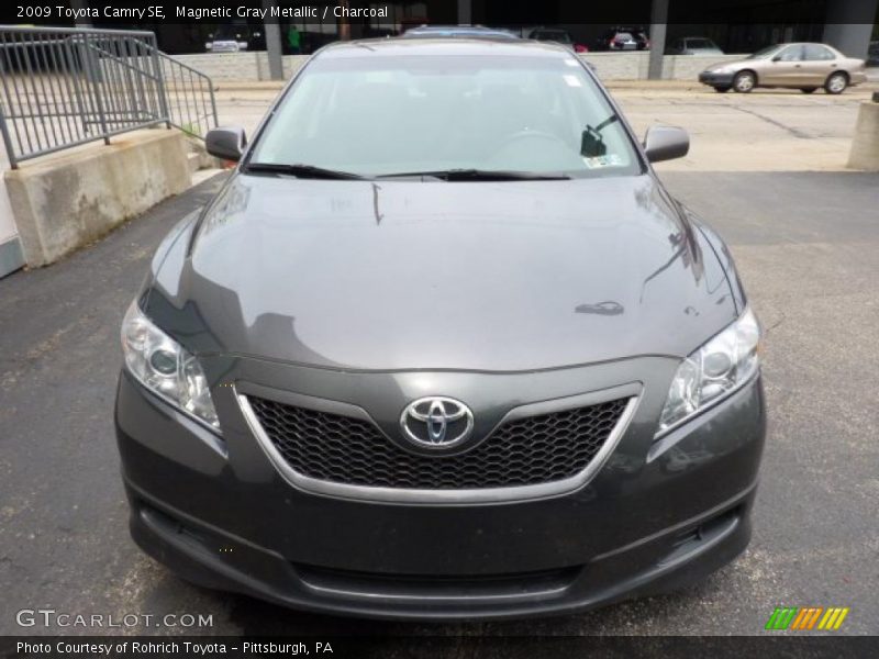 Magnetic Gray Metallic / Charcoal 2009 Toyota Camry SE