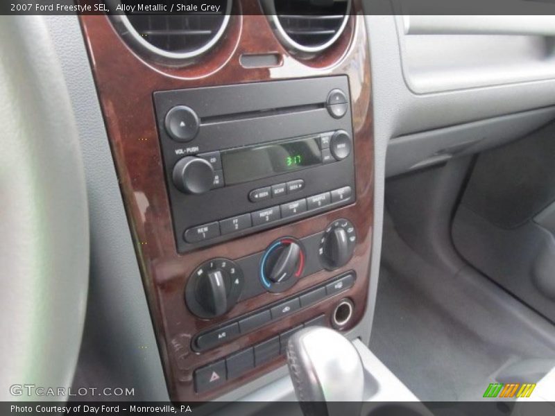 Alloy Metallic / Shale Grey 2007 Ford Freestyle SEL