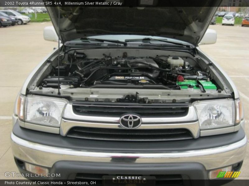 Millennium Silver Metallic / Gray 2002 Toyota 4Runner SR5 4x4