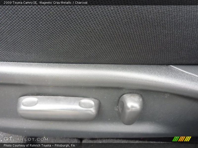 Magnetic Gray Metallic / Charcoal 2009 Toyota Camry SE