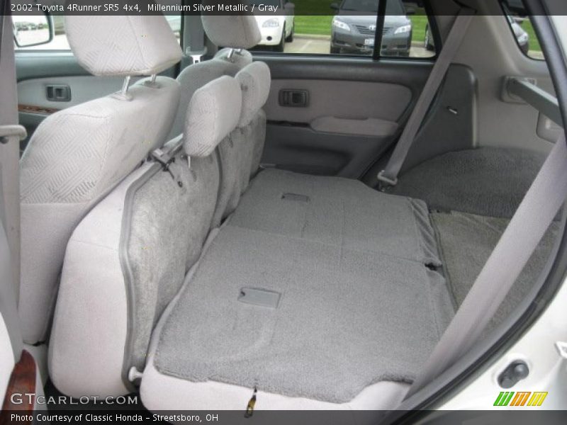 Millennium Silver Metallic / Gray 2002 Toyota 4Runner SR5 4x4