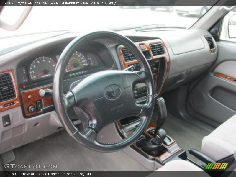 Millennium Silver Metallic / Gray 2002 Toyota 4Runner SR5 4x4