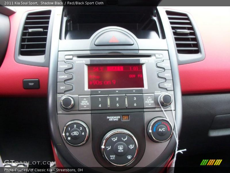 Shadow Black / Red/Black Sport Cloth 2011 Kia Soul Sport