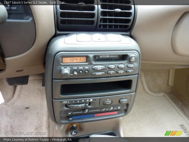 Gold / Tan 1997 Saturn S Series SL2 Sedan