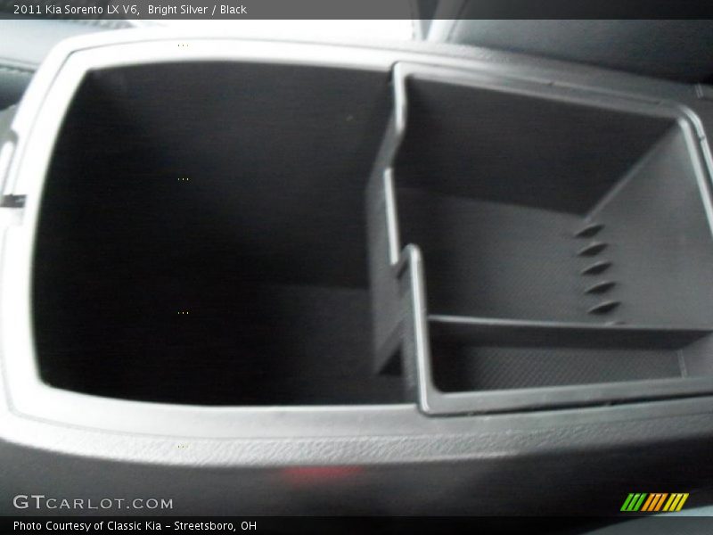 Bright Silver / Black 2011 Kia Sorento LX V6