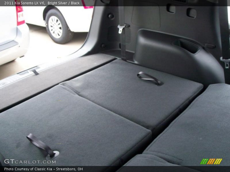 Bright Silver / Black 2011 Kia Sorento LX V6