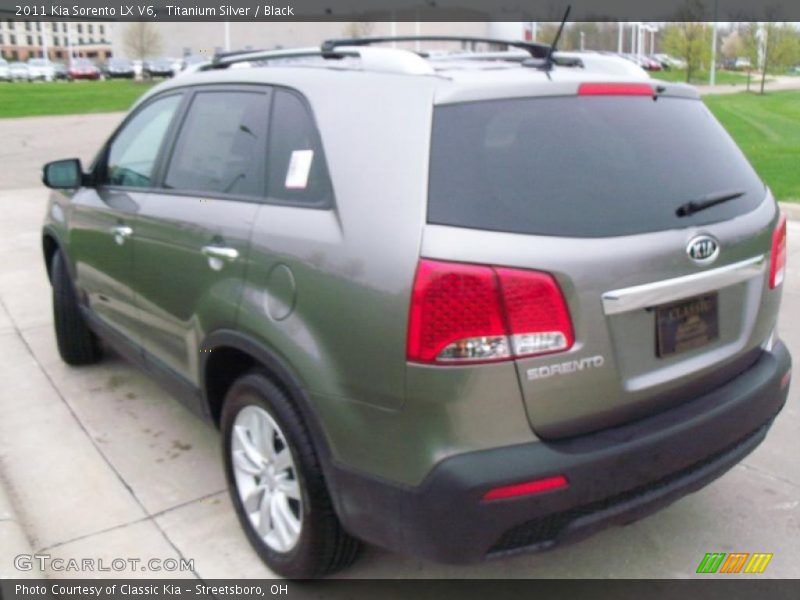 Titanium Silver / Black 2011 Kia Sorento LX V6