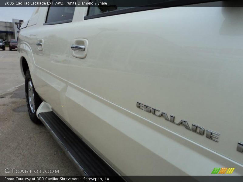 White Diamond / Shale 2005 Cadillac Escalade EXT AWD