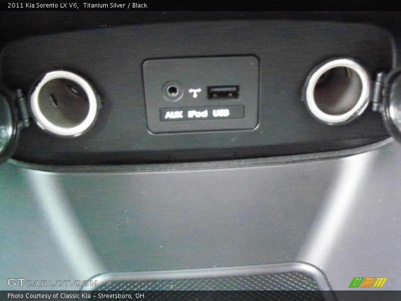 Titanium Silver / Black 2011 Kia Sorento LX V6