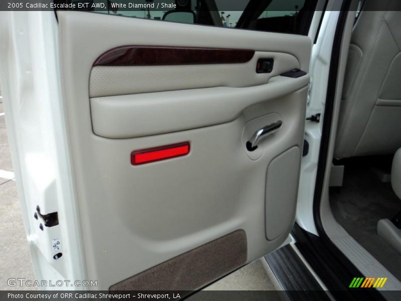 White Diamond / Shale 2005 Cadillac Escalade EXT AWD