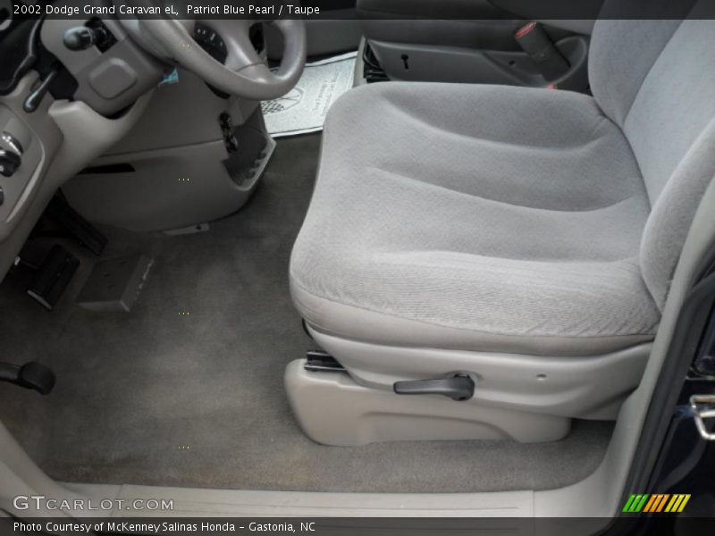 Patriot Blue Pearl / Taupe 2002 Dodge Grand Caravan eL