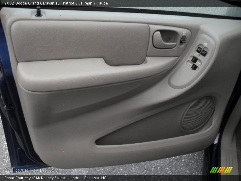 Patriot Blue Pearl / Taupe 2002 Dodge Grand Caravan eL