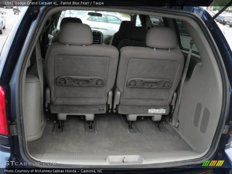  2002 Grand Caravan eL Trunk