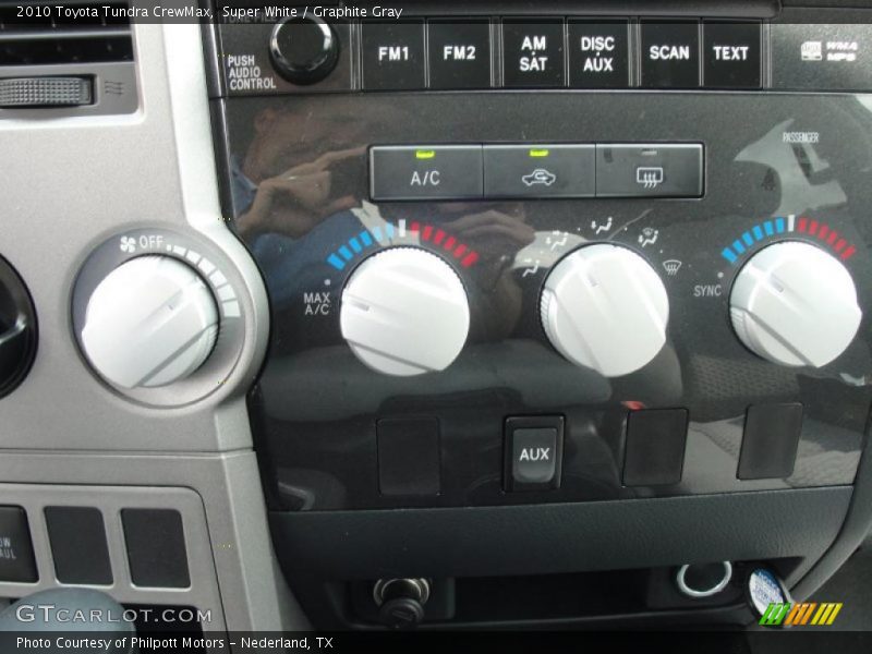 Super White / Graphite Gray 2010 Toyota Tundra CrewMax