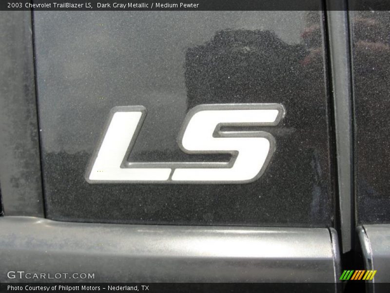 Dark Gray Metallic / Medium Pewter 2003 Chevrolet TrailBlazer LS