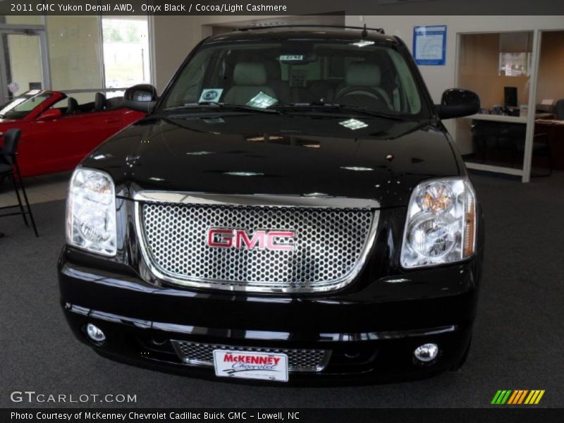 Onyx Black / Cocoa/Light Cashmere 2011 GMC Yukon Denali AWD