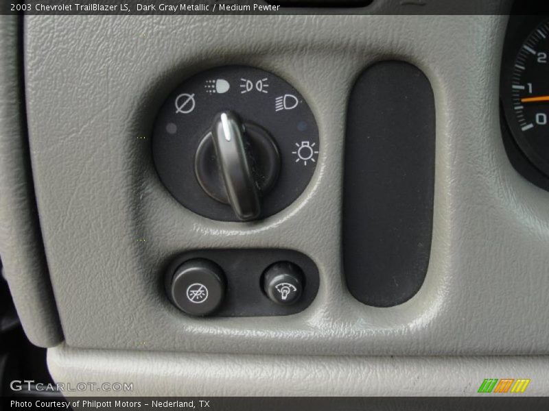 Dark Gray Metallic / Medium Pewter 2003 Chevrolet TrailBlazer LS