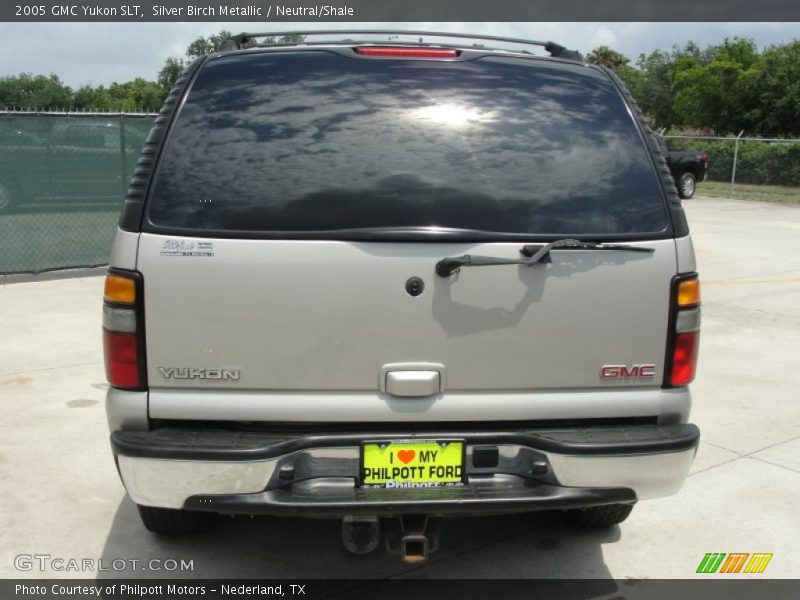 Silver Birch Metallic / Neutral/Shale 2005 GMC Yukon SLT