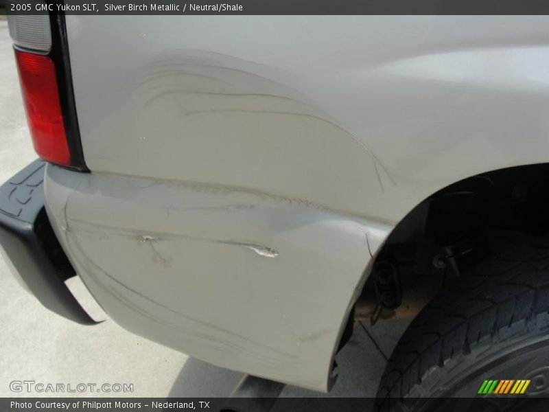 Silver Birch Metallic / Neutral/Shale 2005 GMC Yukon SLT