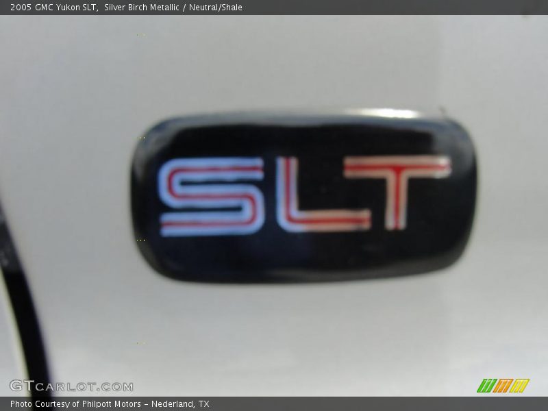Silver Birch Metallic / Neutral/Shale 2005 GMC Yukon SLT