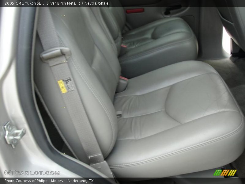 Silver Birch Metallic / Neutral/Shale 2005 GMC Yukon SLT