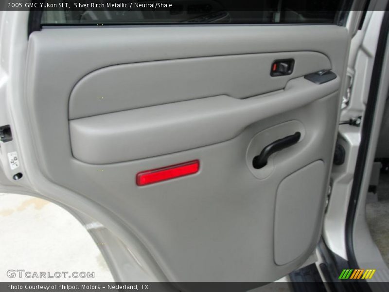 Silver Birch Metallic / Neutral/Shale 2005 GMC Yukon SLT