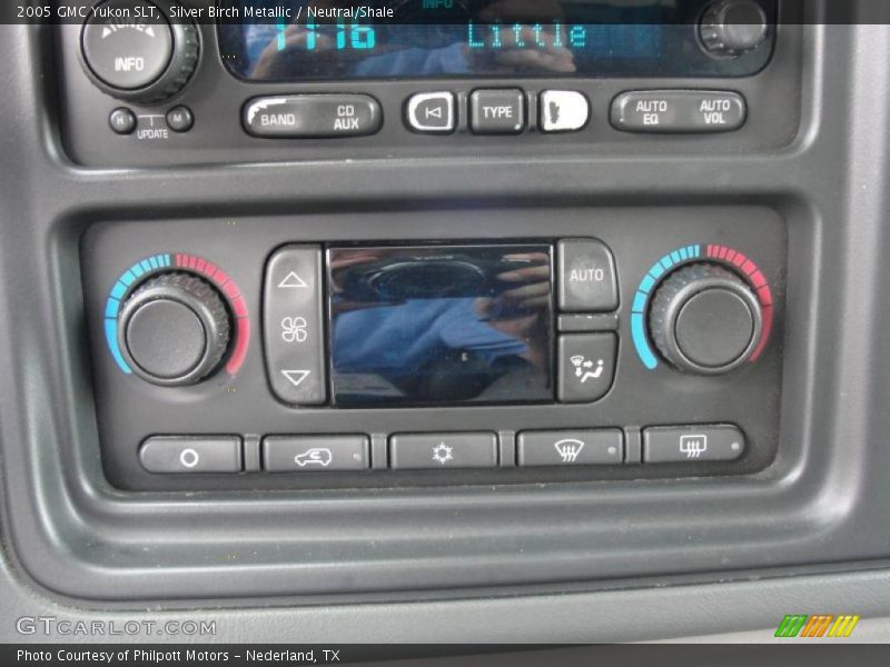 Silver Birch Metallic / Neutral/Shale 2005 GMC Yukon SLT